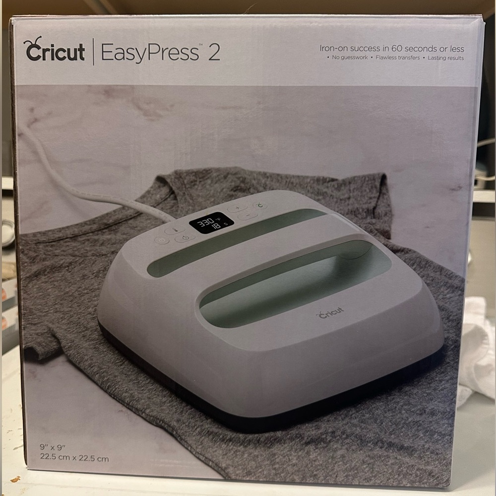 Cricut Easy Press 2 - Mint BRAND NEW - IN ORIGINAL BOX - never opened